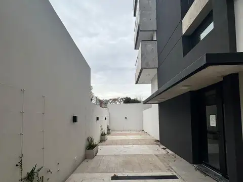 Avellaneda 400, Piso 2