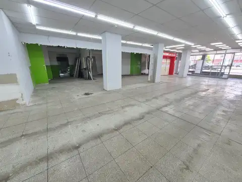 Local en Alquiler 54 años