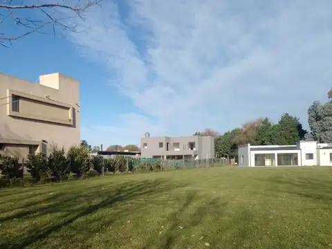 Terreno en Venta 20  mts Frente