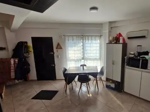Triplex 3 Ambientes en Venta en Lomas del Mirador