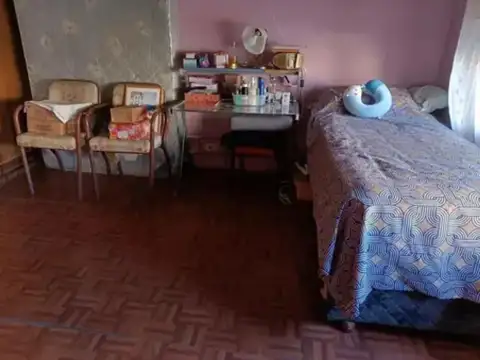 Depto Tipo Casa 6 ambientes con 2 baños