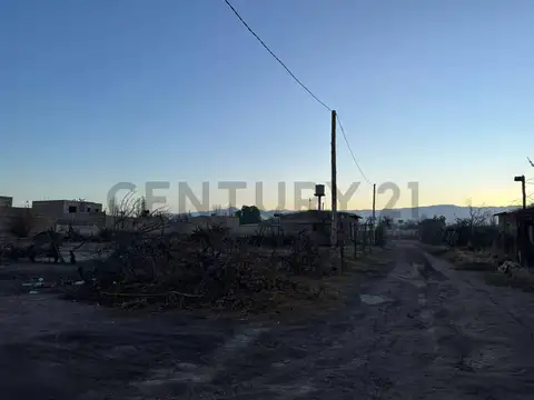 Tirasso 3300, Piso 0