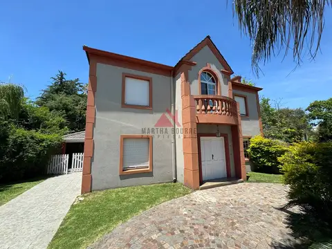 Casa en Venta con 1 cochera