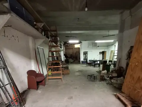 Venta Galpon con vivienda , en Parque Avellaneda