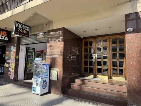 Avenida Corrientes 3300, Piso 1