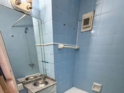 Avenida Corrientes 3300, Piso 1