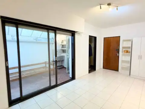 Venta Monoambiente c/Patio cubierto Olivos