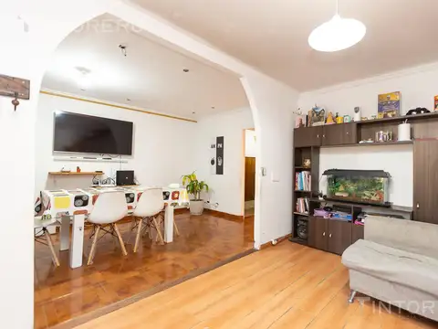 VENTA CASA 4 AMBIENTES HURLINGHAM APTA CREDITO