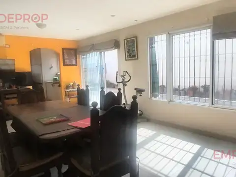 Departamento en Venta con 2 cocheras