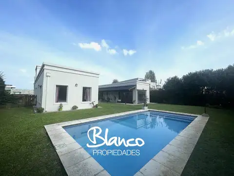 Casa en Venta en Haras Santa Maria, Barrio Los Robles, Escobar, G.B.A. Zona Norte