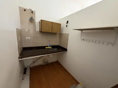 Oficina en Alquiler en Villa Ballester, $ 250.000
