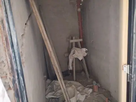 CARLOS CASARES  al 2800