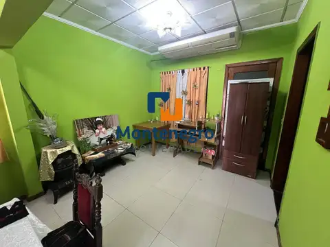 Casa 5 ambientes con 2 baños