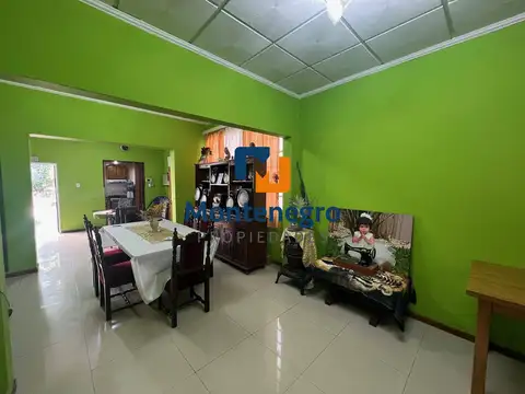 Casa en Venta con 1 cochera