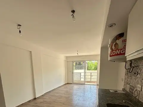 Lainez 1600, Piso 1
