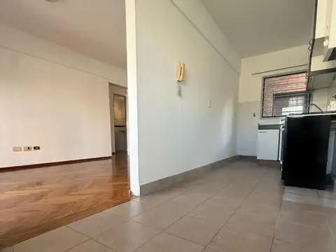 VENDE UN DORMITORIO PTE ROCA 245 BALCON