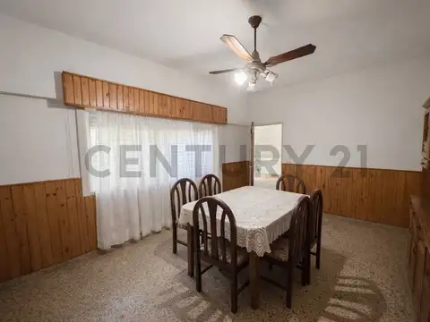 Casa 4 ambientes con 1 baño