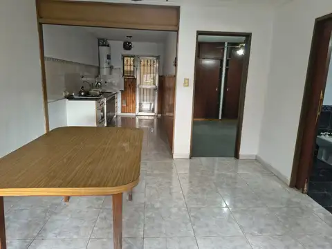Depto Tipo Casa en Alquiler de 2 ambientes