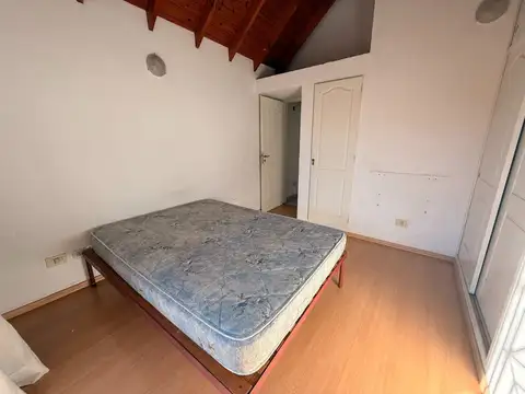 VENTA DUPLEX 3 AMBIENTES JARDIN Y PILETA QUILMES