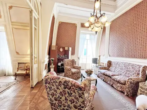 Departamento/Oficina de 8 ambientes con terraza y doble ingreso