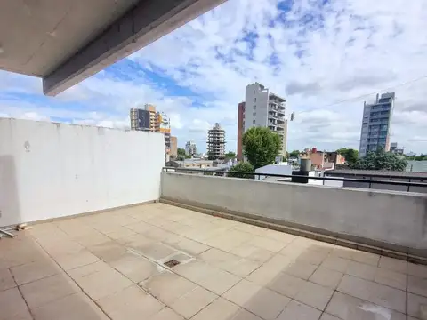 Departamento en Alquiler con 1 cocheras