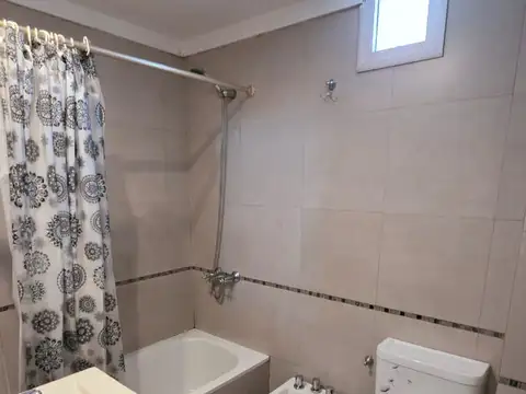 Departamento en Alquiler en Agronomia, $ 580.000
