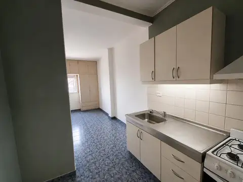 Departamento en Venta en San Isidro Vias / Rolon, USD 58.000