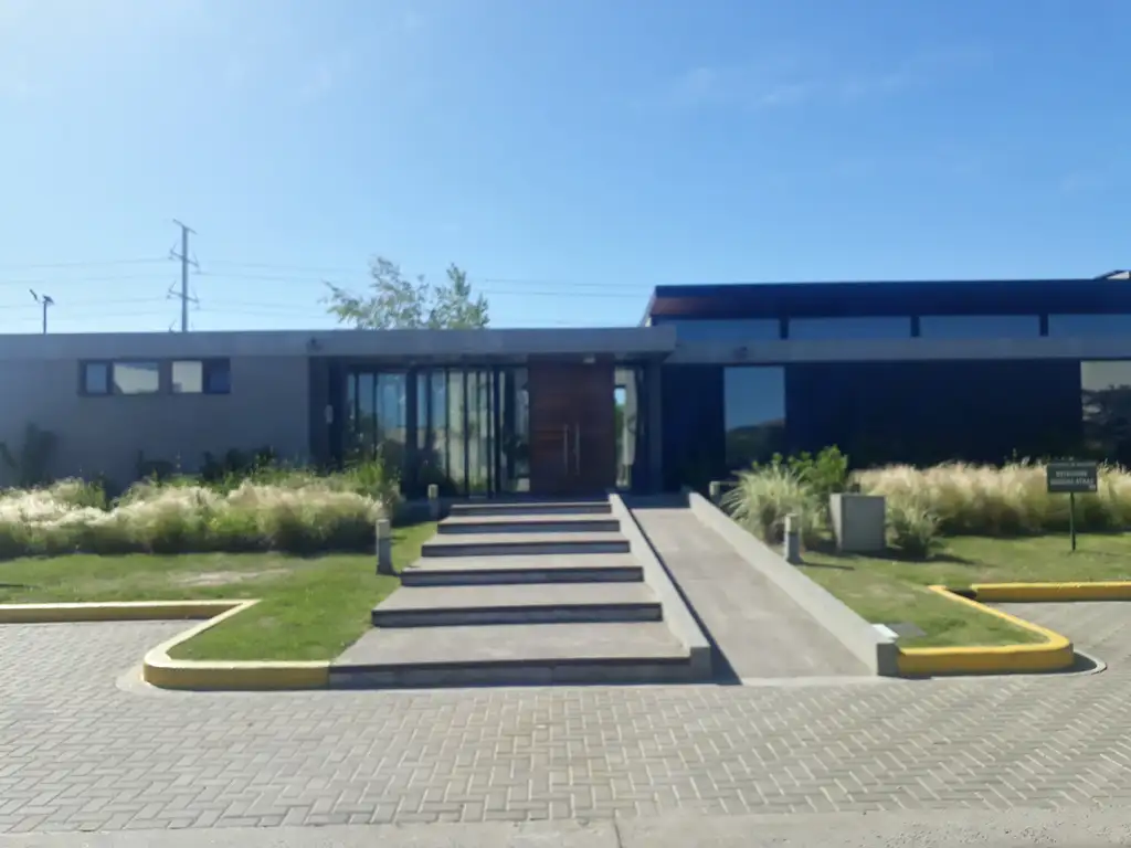 Áreas comunes piscina, club-house, juegos en Nordelta - Tipas