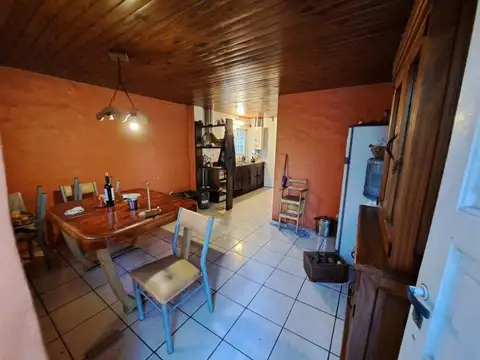 Casa 4 ambientes con 1 baño