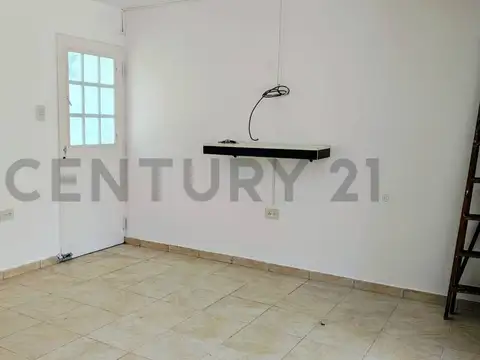 Casa en Alquiler con 1 cochera