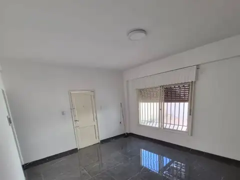 OPORTUNIDAD VENTA PH TRES AMBIENTES CON PATIO Y TERRAZA 