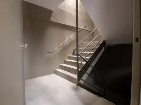 Excelente! 1½ AMBIENTE Al frente con vista abierta