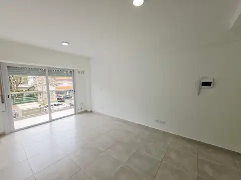 Departamento en Alquiler en Martin Coronado, $ 650.000