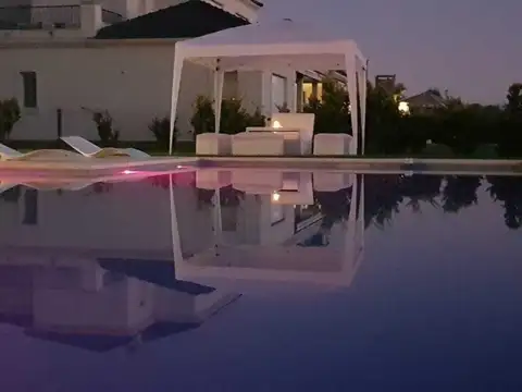 Casa en Venta en Estancias Del Pilar, USD 850.000
