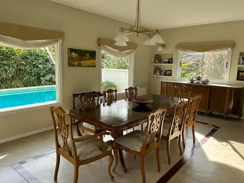 Casa 6 ambientes con 3 baños