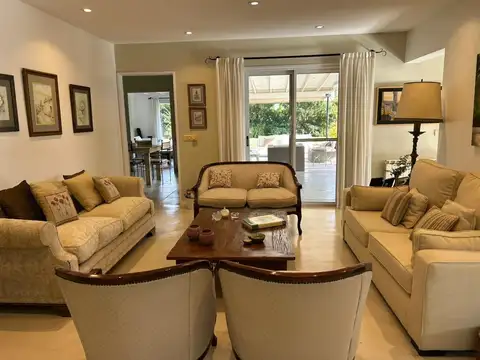 Casa en Venta, 6 Ambientes, en Barrio Laguna Del Sol, Tigre, GBA Norte