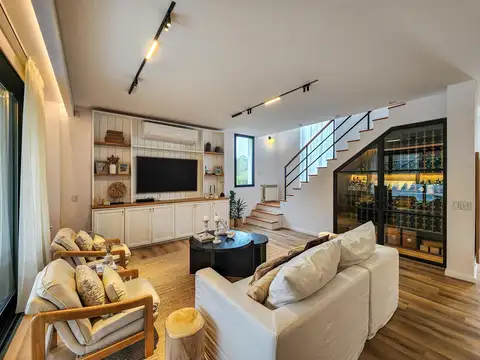 Casa en Venta con 1 cochera