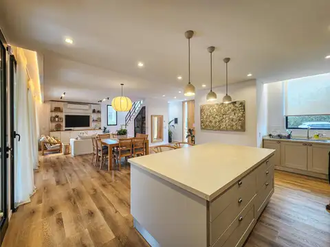 Casa en Venta en Puerto Roldan, USD 490.000