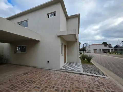Casa  en Venta en Chic Village, La Lonja, Pilar