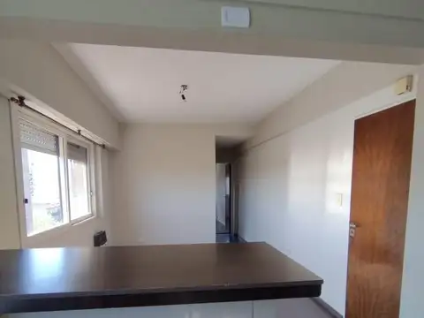 3 De Febrero 1000, Piso 8°