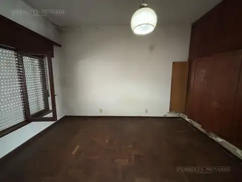 CASA EN LOTE PROPIO AL FONDO CON ENTRADA INDEPENDIENTE