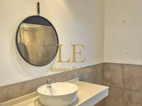 Casa 3 ambientes con 2 baños