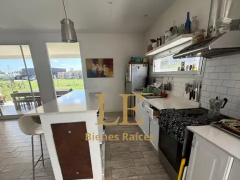 Casa en Alquiler al Oeste