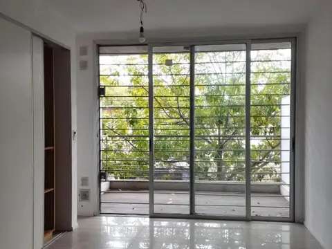 Avenida Rivadavia 3900, Piso 1