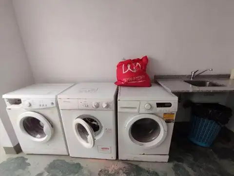 Avenida Rivadavia 3900, Piso 1