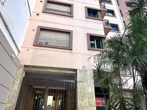 Obispo Salguero al 400