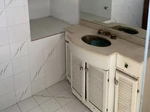 ZUVIRIA 4700, Piso 1