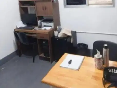 VENTA – IMPECABLE GALPÓN C/VIVIENDA, QUINCHO Y FONDO LIBRE