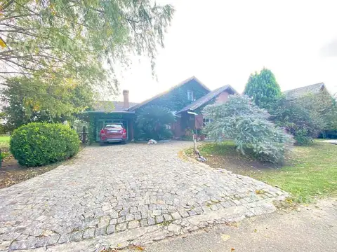 Casa en Venta en Echeverria del Lago APTO CREDITO - Canning