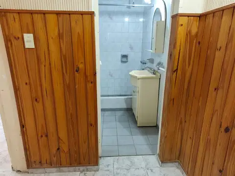 Casa 2 ambientes con 1 baño